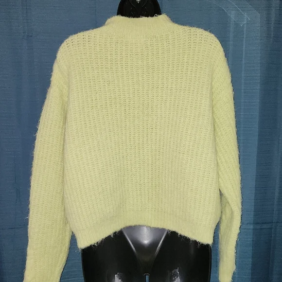 Universal Thread | Cable Knit Sweater - Picture 3 of 4